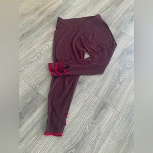 Victoria’s Secret Victoria Sport plum purple yoga leggings size large